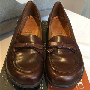 Size 10 Dansko loafers.